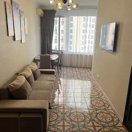 возле моря аркадия жк пальмира 14 этаж Apartment Odesa